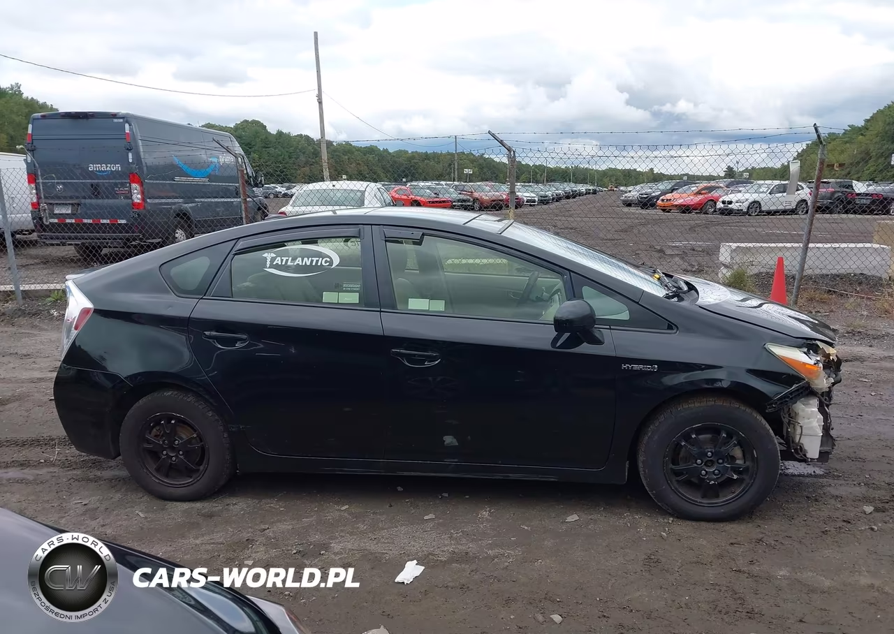 2012 Toyota Prius Three VIN:JTDKN3DU9C5493046 - 13
