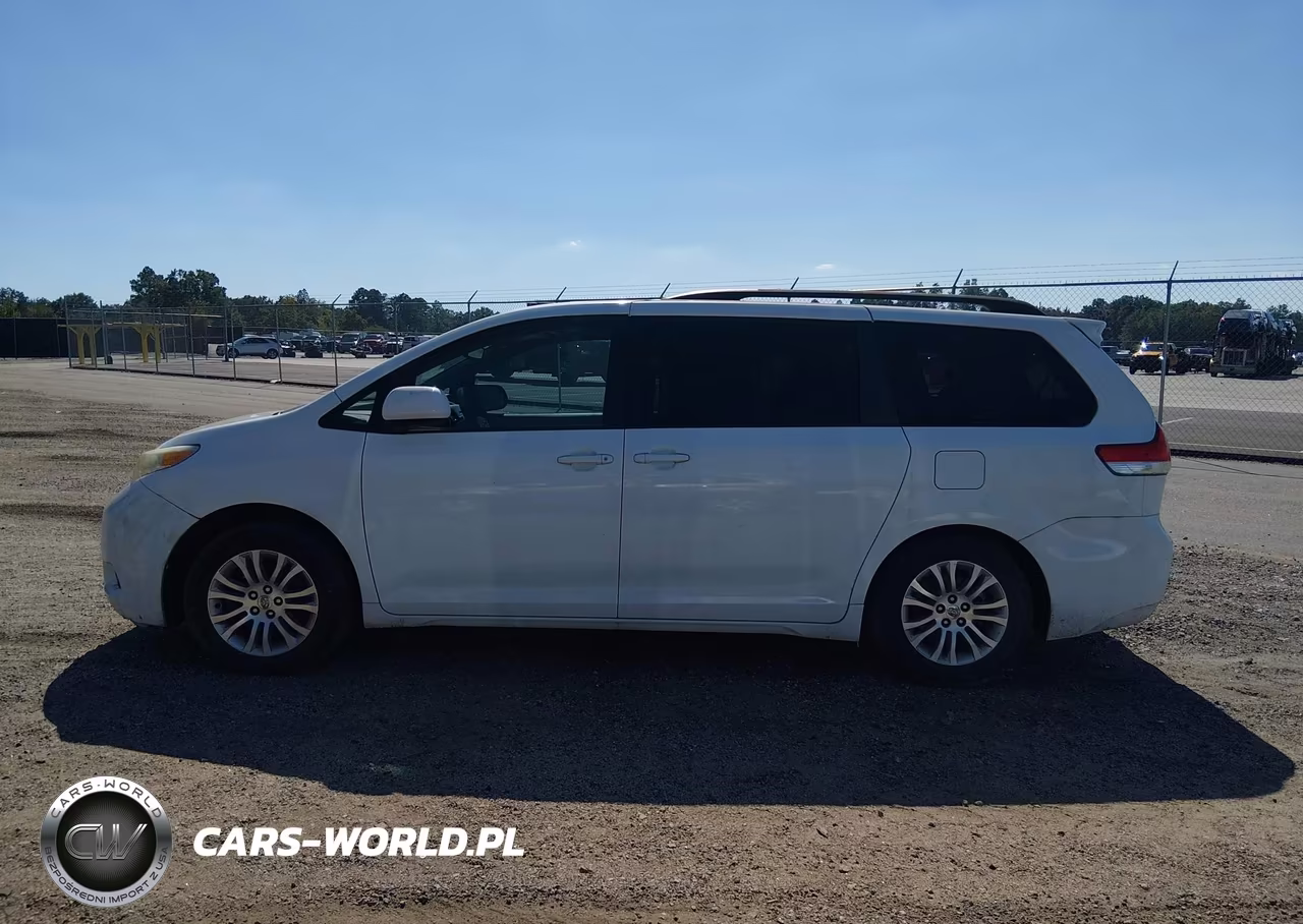 2011 Toyota Sienna Xle V6 VIN:5TDYK3DC1BS154509 - 14
