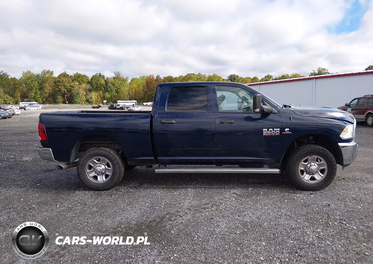 2018 Ram 2500 Tradesman 4X4 6'4 Box VIN:3C6UR5CL2JG416632 - 13