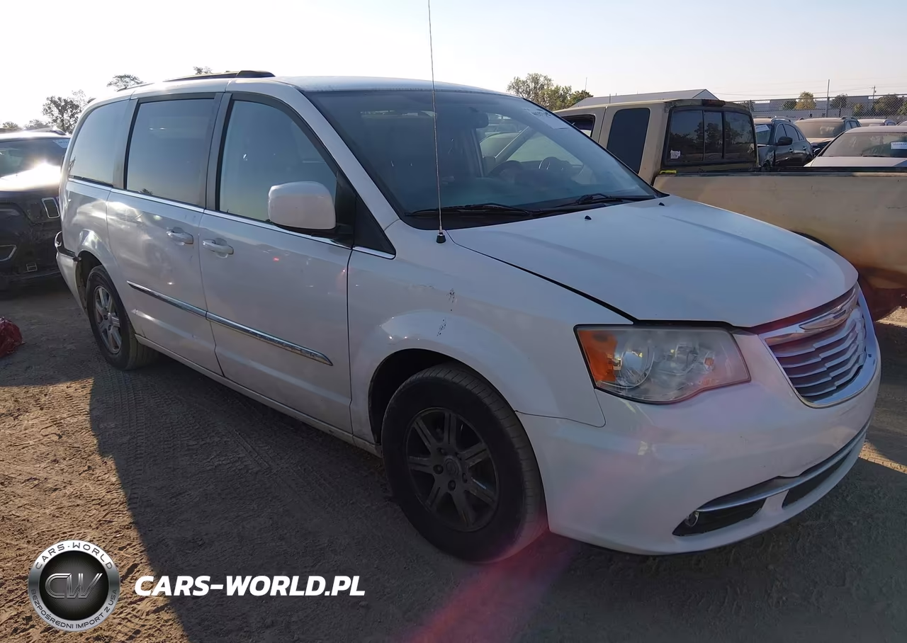 2013 Chrysler Town & Country Touring