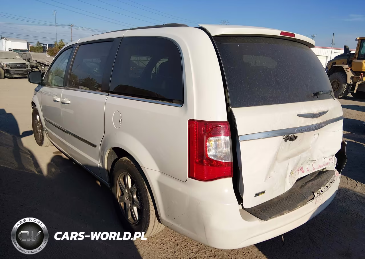 2013 Chrysler Town & Country Touring VIN:2C4RC1BG8DR526435 - 3