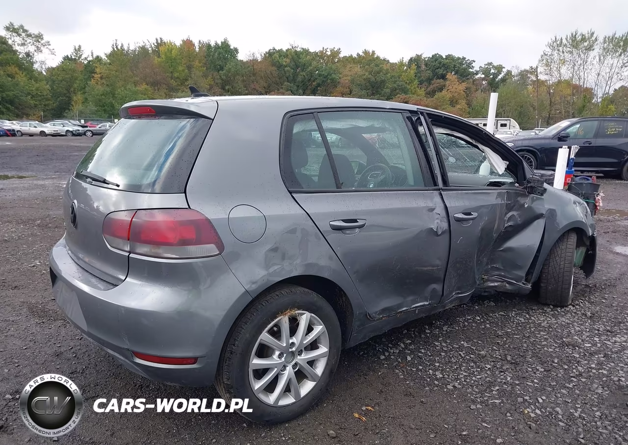 2012 Volkswagen Golf 2.5L 4-Door VIN:WVWDB7AJ1CW231955 - 17