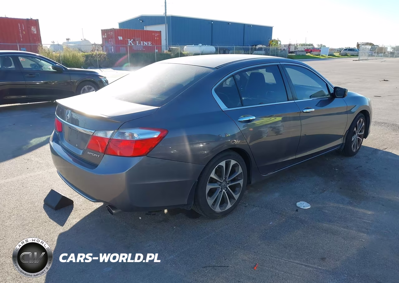 2015 Honda Accord Sport VIN:1HGCR2F58FA118299 - 4