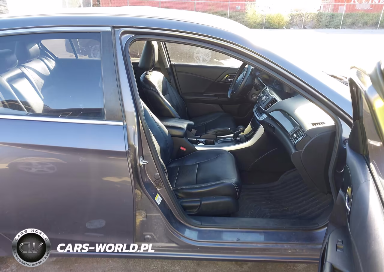 2015 Honda Accord Sport VIN:1HGCR2F58FA118299 - 5