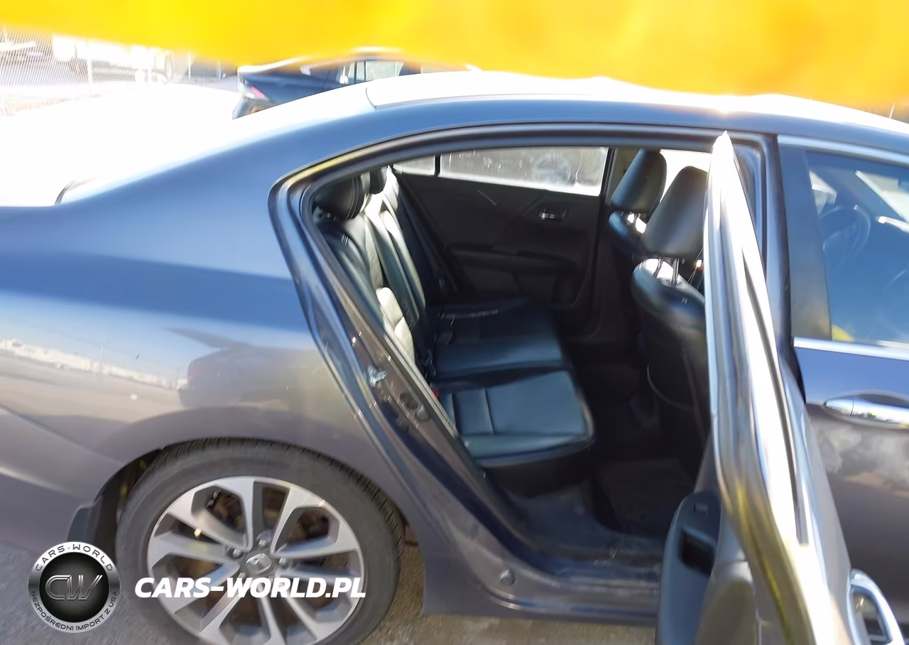 2015 Honda Accord Sport VIN:1HGCR2F58FA118299 - 8
