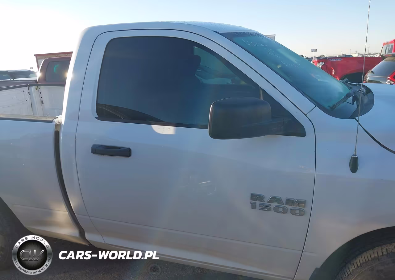 2018 Ram 1500 Express 4X2 6'4 Box VIN:3C6JR6AG9JG154395 - 14