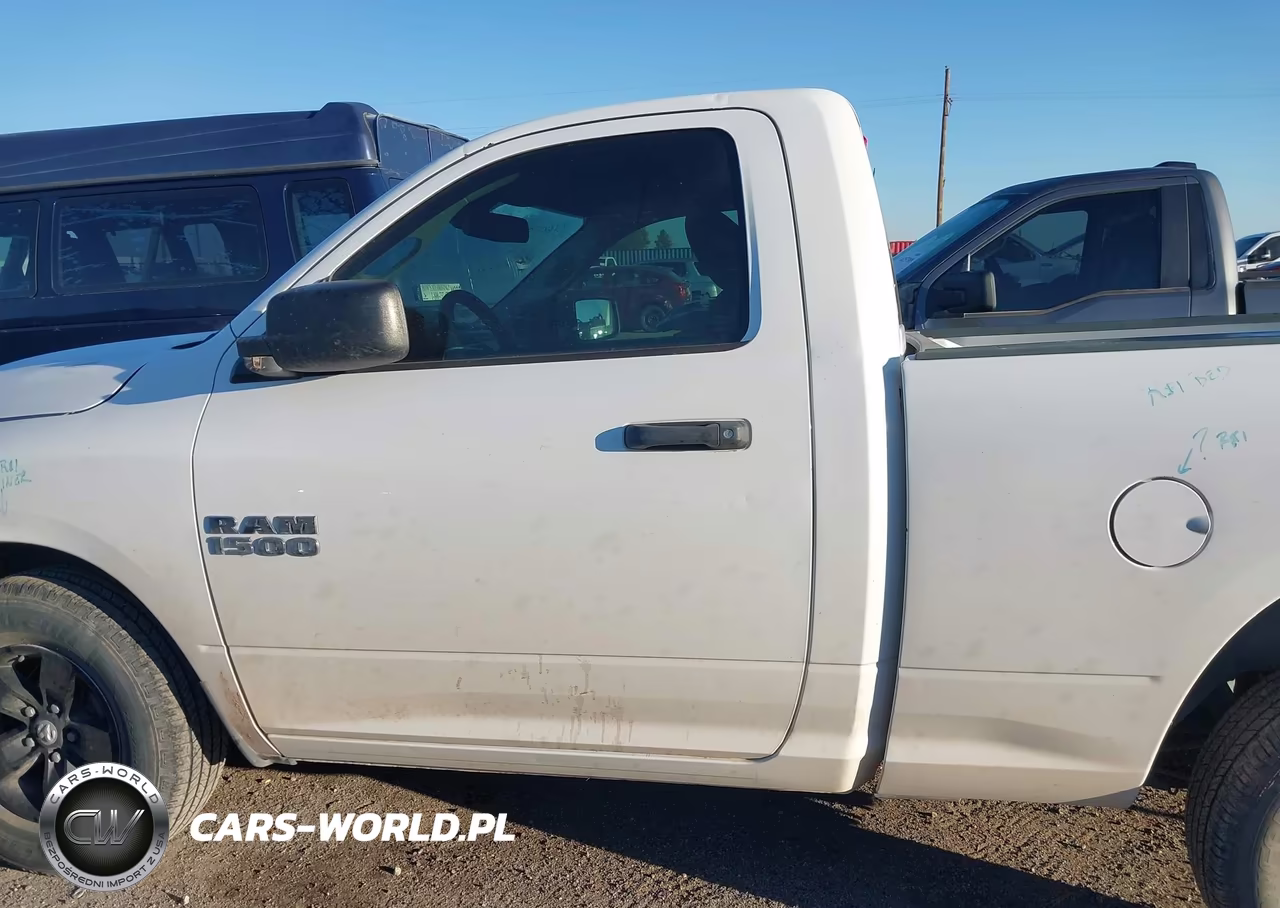 2018 Ram 1500 Express 4X2 6'4 Box VIN:3C6JR6AG9JG154395 - 15