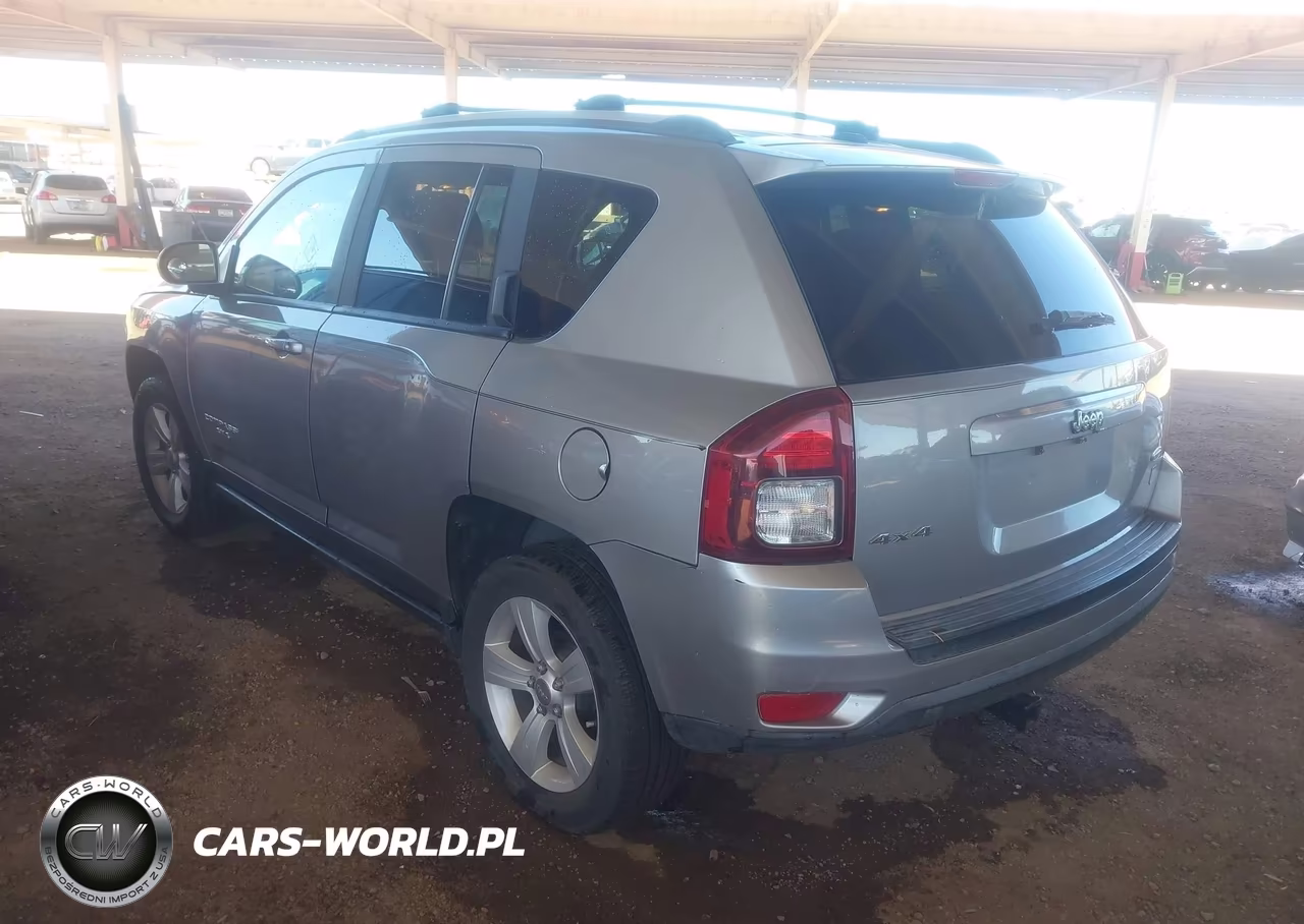 2016 Jeep Compass Latitude VIN:1C4NJDEB1GD781599 - 3