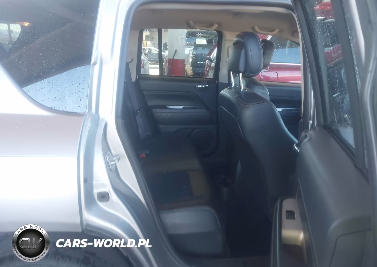 2016 Jeep Compass Latitude VIN:1C4NJDEB1GD781599 - 8