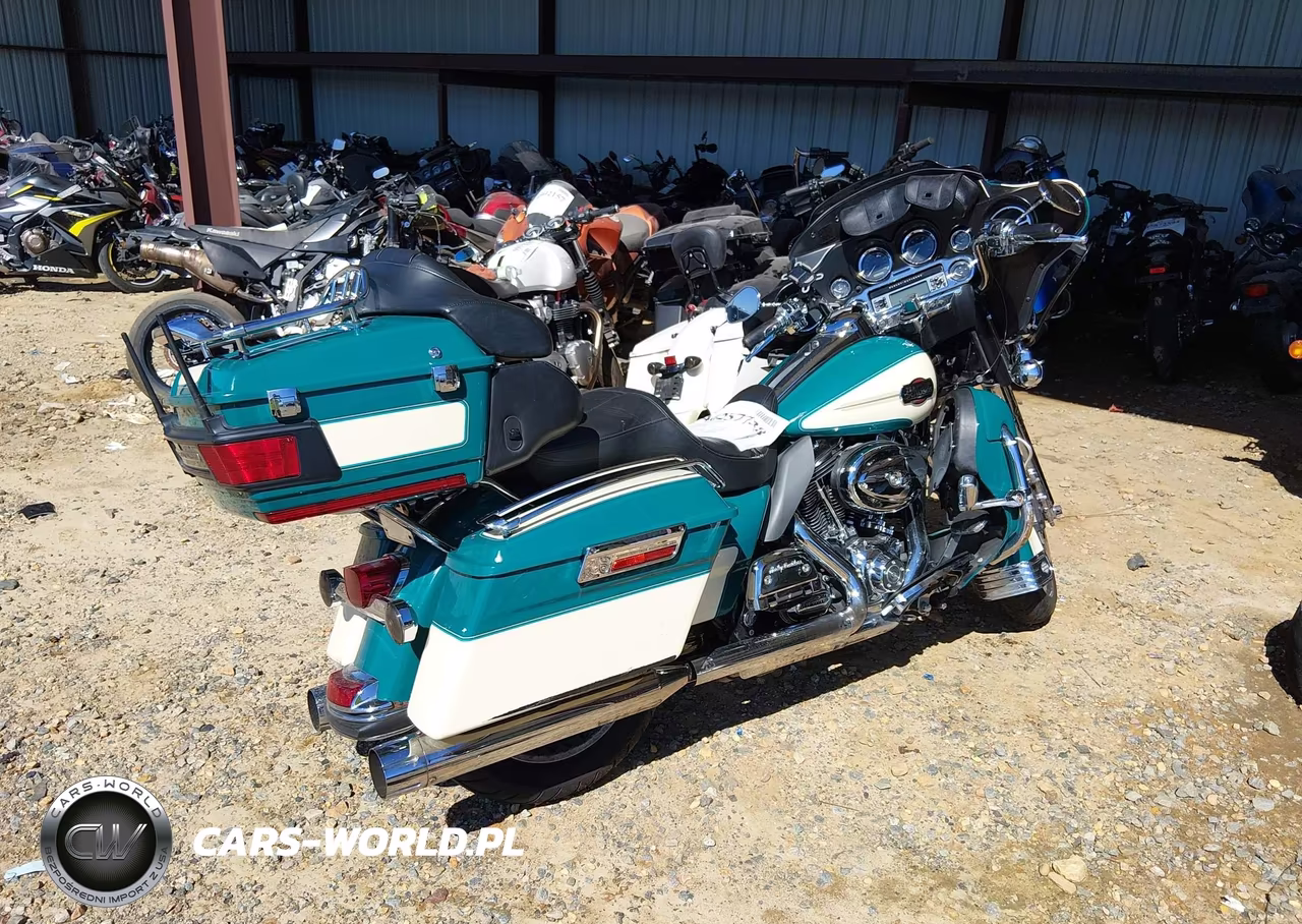 2009 Harley-Davidson Flhtcu VIN:1HD1FC4189Y631003 - 4