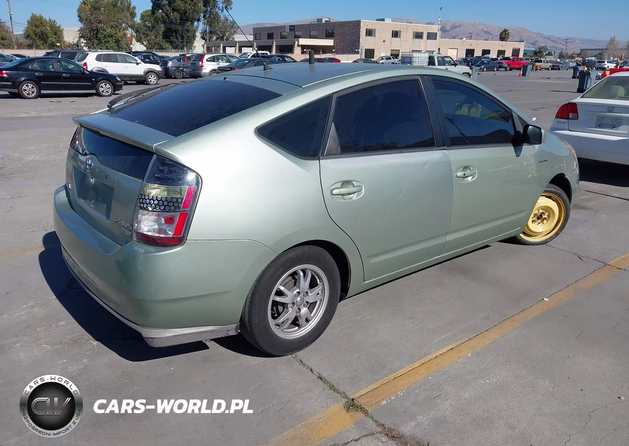 2008 Toyota Prius Base VIN:JTDKB20U083336811 - 4