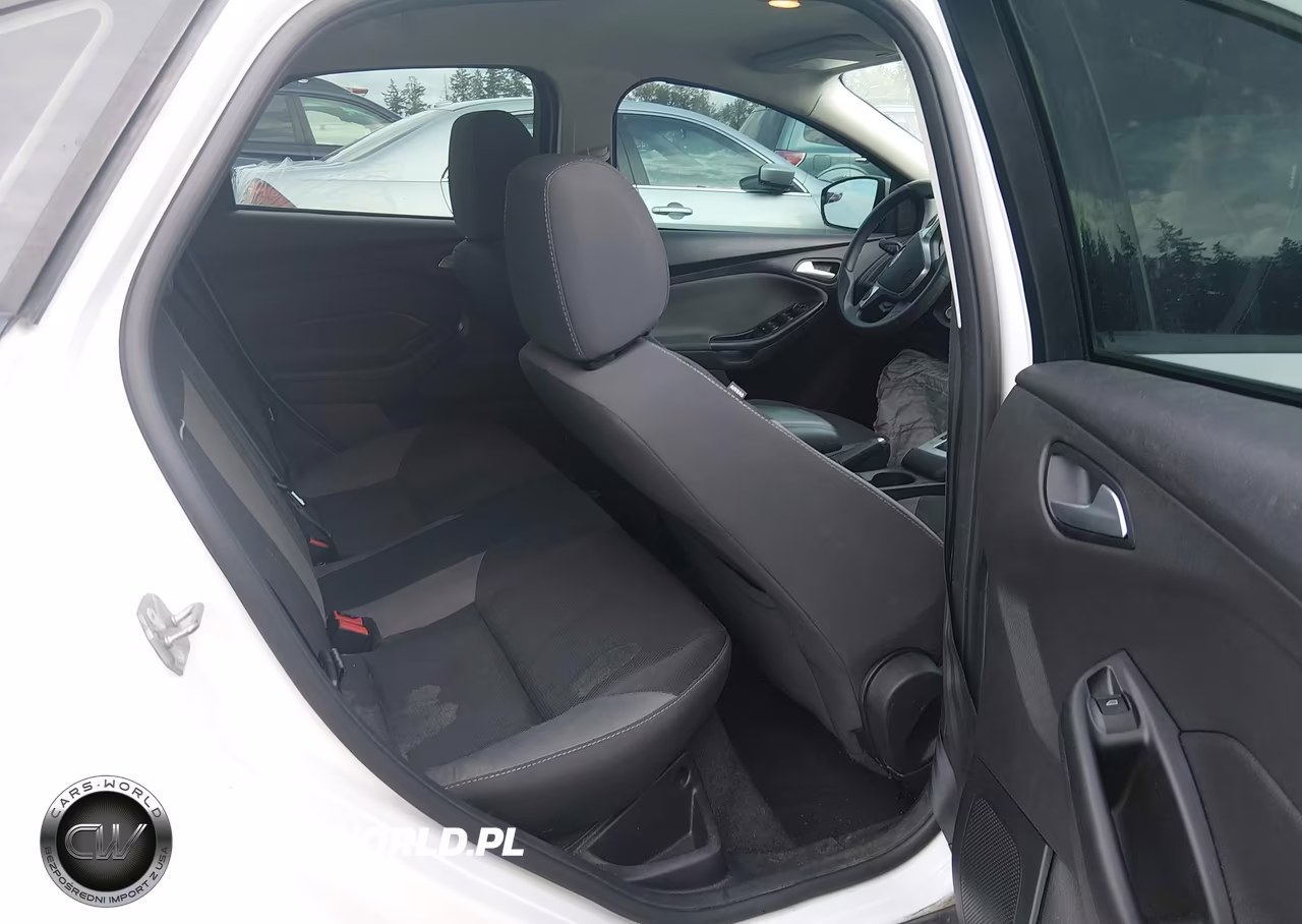 2014 Ford Focus Se VIN:1FADP3F2XEL248369 - 19