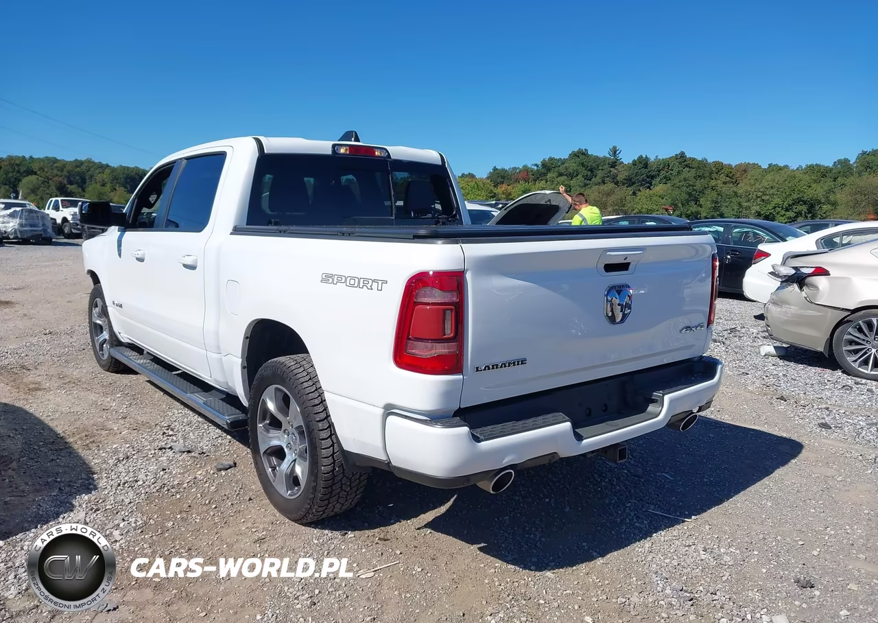 2023 Ram 1500 Laramie 4X4 5'7 Box VIN:1C6SRFJT4PN538117 - 3