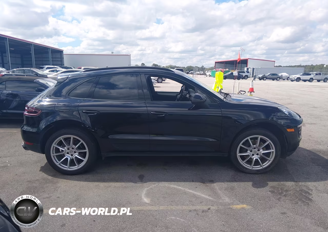 2017 Porsche Macan VIN:WP1AA2A53HLB04563 - 13