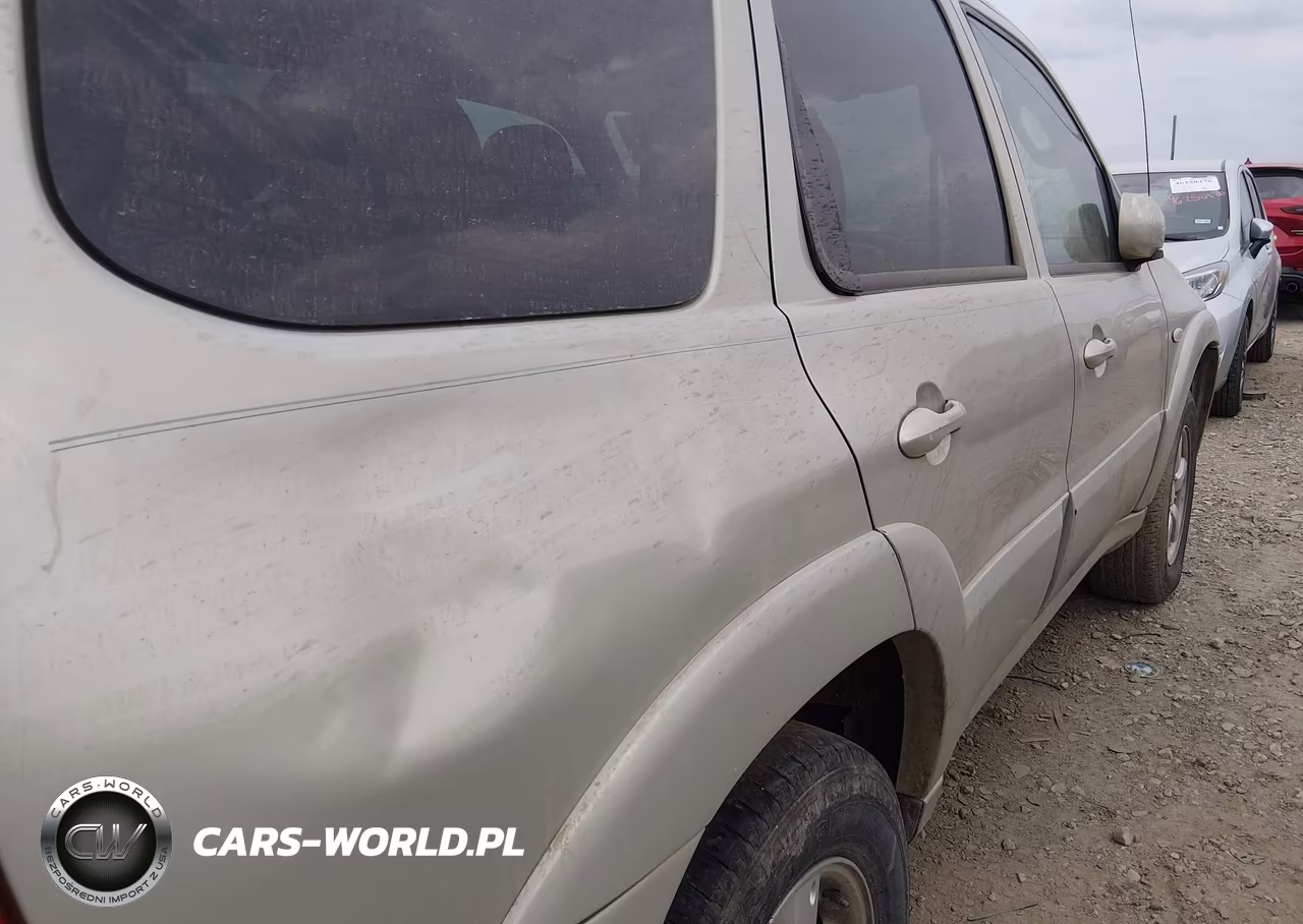 2005 Mazda Tribute S VIN:4F2YZ04185KM65875 - 16