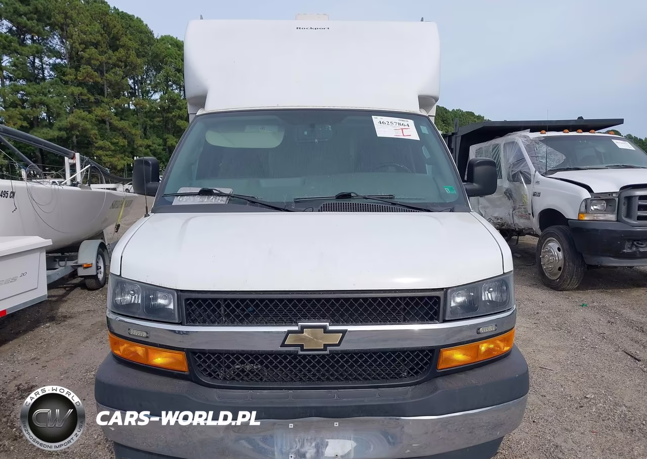 2021 Chevrolet Express Cutaway Work Van VIN:1GB0GSF75M1162853 - 12