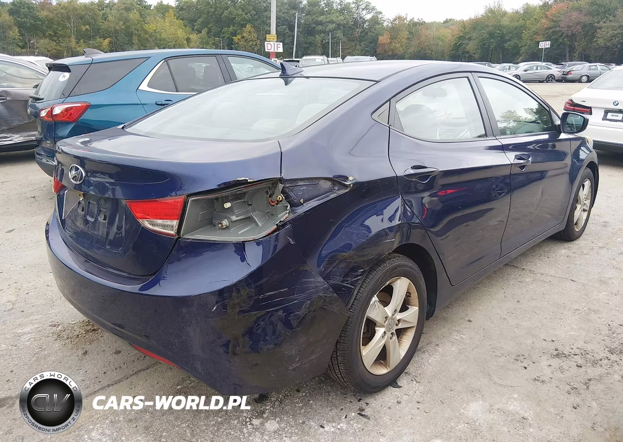 2012 Hyundai Elantra Gls VIN:5NPDH4AE1CH097552 - 4