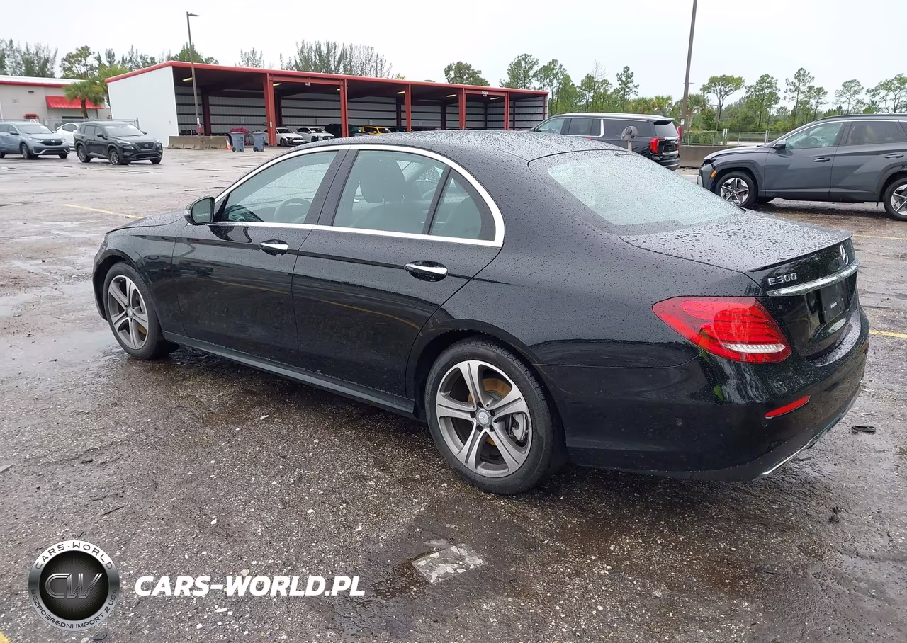 2017 Mercedes-Benz E 300 VIN:WDDZF4JBXHA067715 - 3