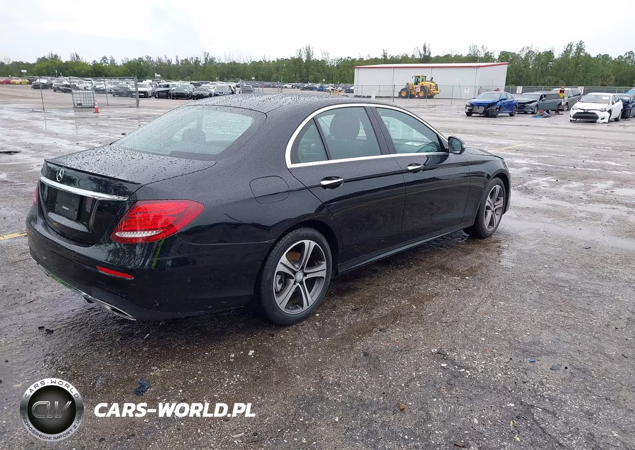 2017 Mercedes-Benz E 300 VIN:WDDZF4JBXHA067715 - 4