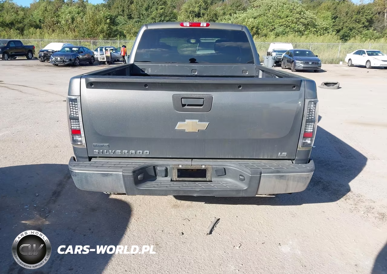 2011 Chevrolet Silverado 1500 Ls VIN:1GCRCREA6BZ395921 - 16