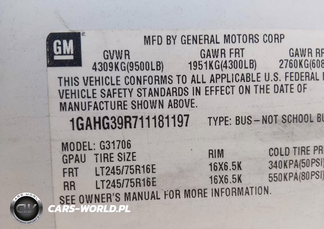 2001 Chevrolet Express VIN:1GAHG39R711181197 - 9