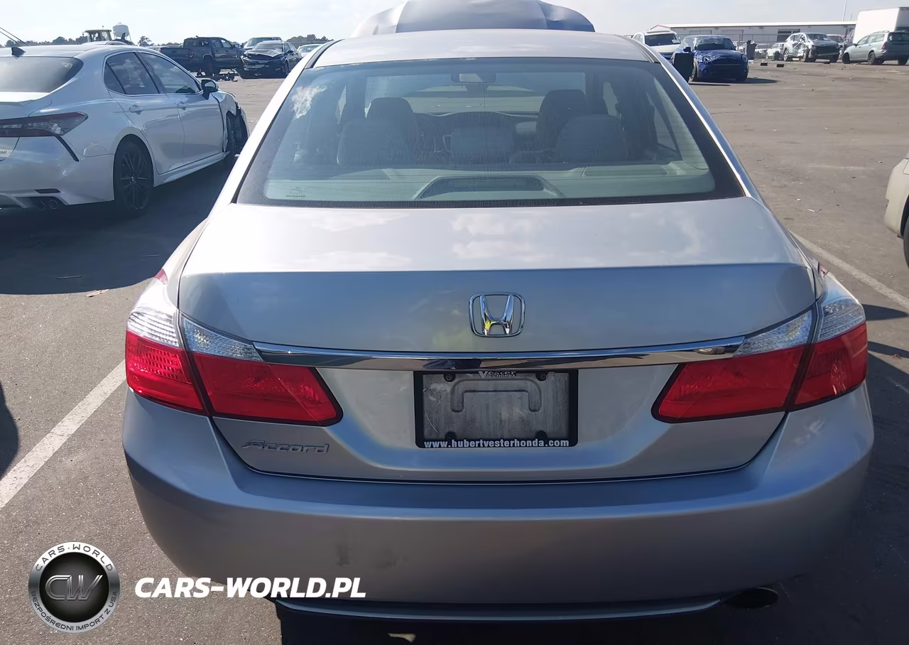 2015 Honda Accord Lx VIN:1HGCR2F32FA173989 - 17