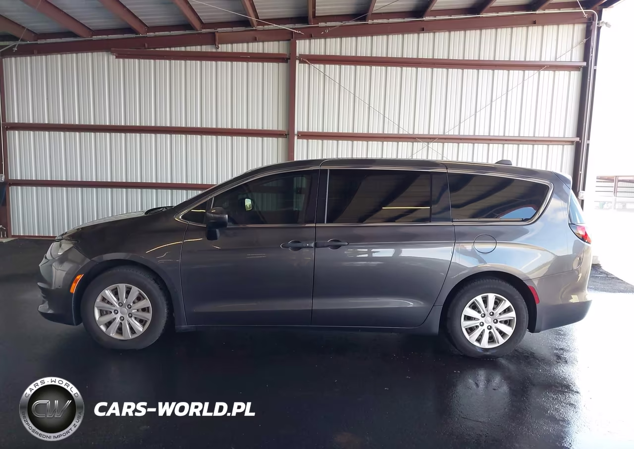 2020 Chrysler Voyager L VIN:2C4RC1AG2LR232190 - 19