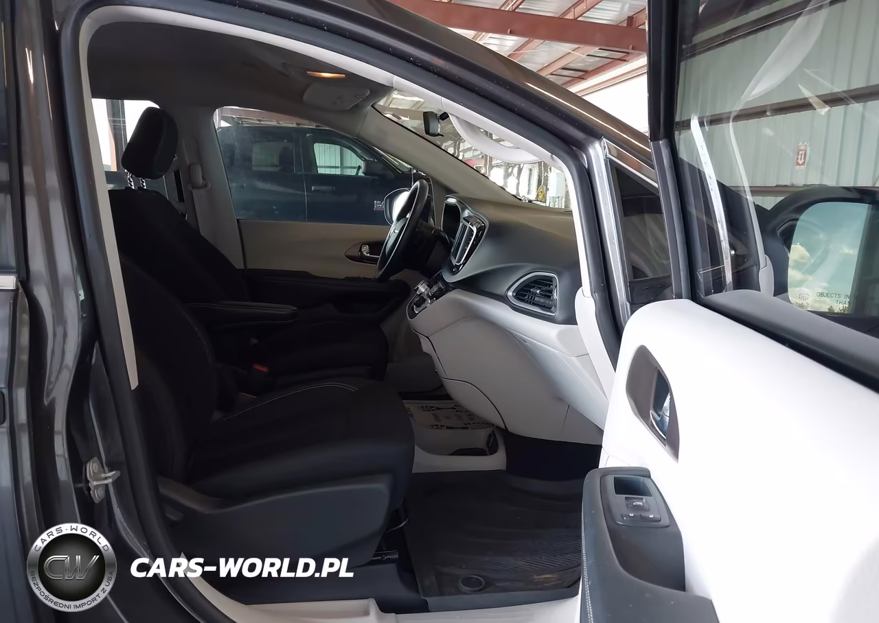 2020 Chrysler Voyager L VIN:2C4RC1AG2LR232190 - 5
