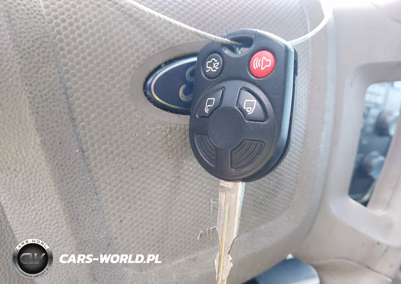 2009 Ford Escape Xls-Xls Manual VIN:1FMCU027X9KC47373 - 11