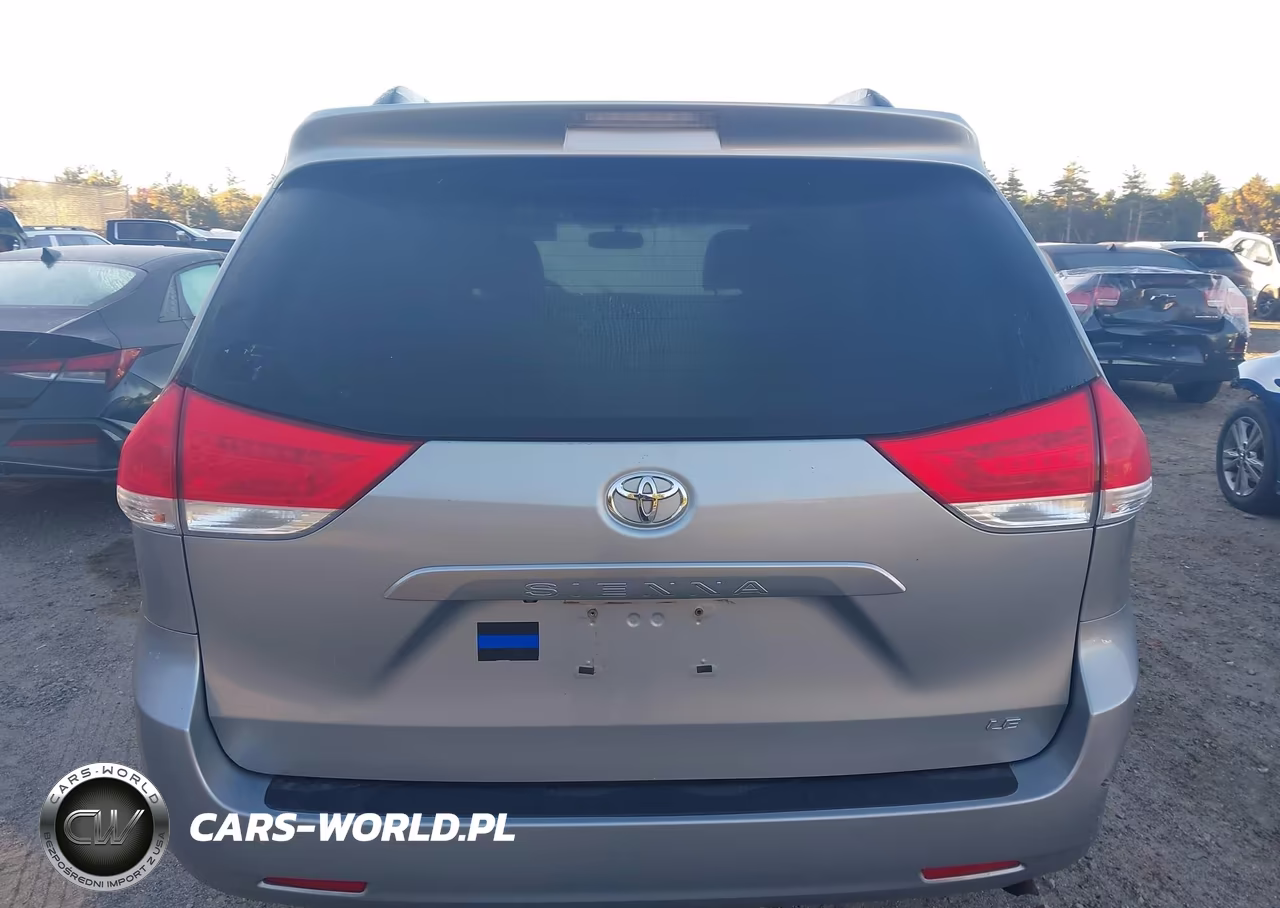 2014 Toyota Sienna Le V6 8 Passenger VIN:5TDKK3DC5ES524774 - 16