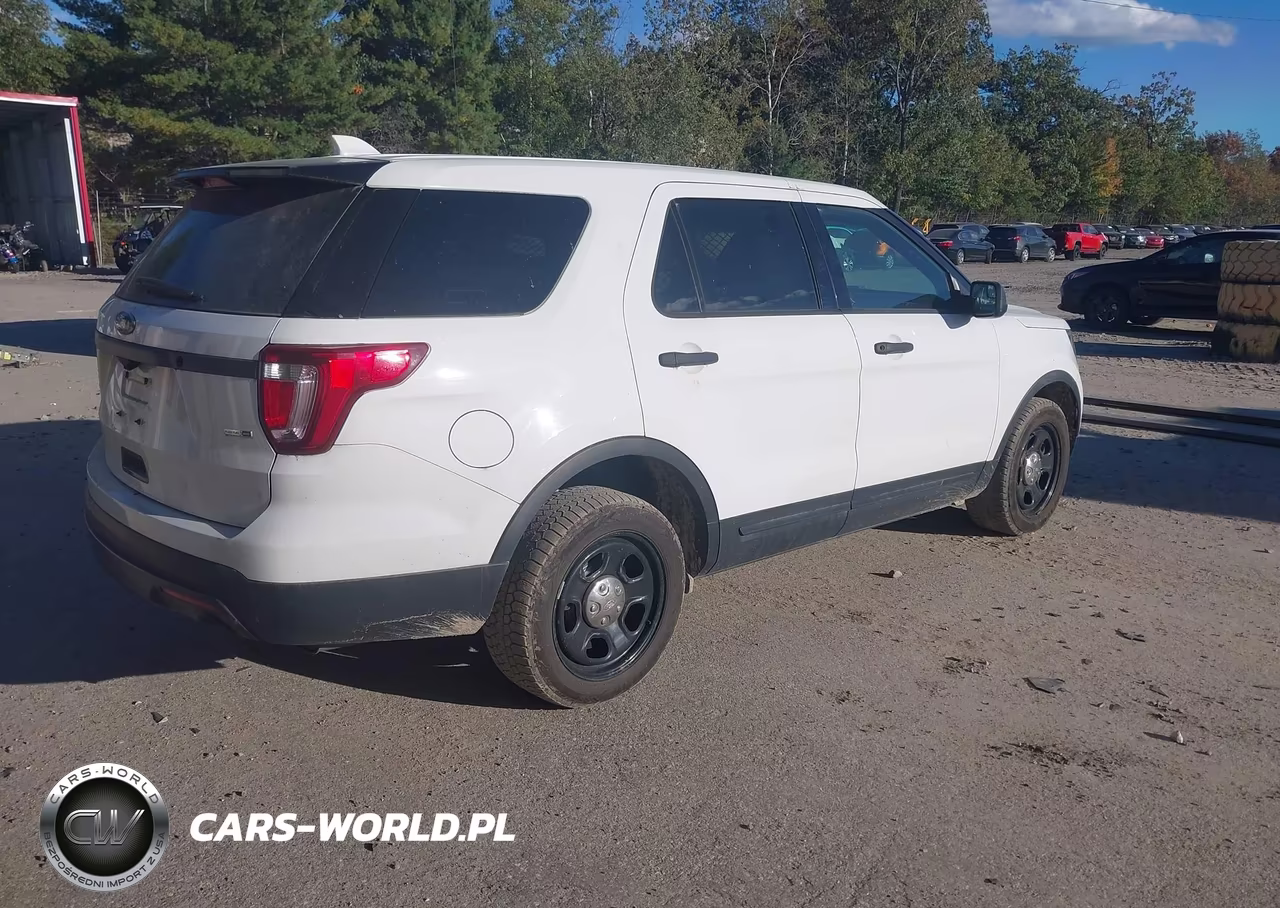 2017 Ford Utility Police Interceptor VIN:1FM5K8AR9HGB72408 - 4