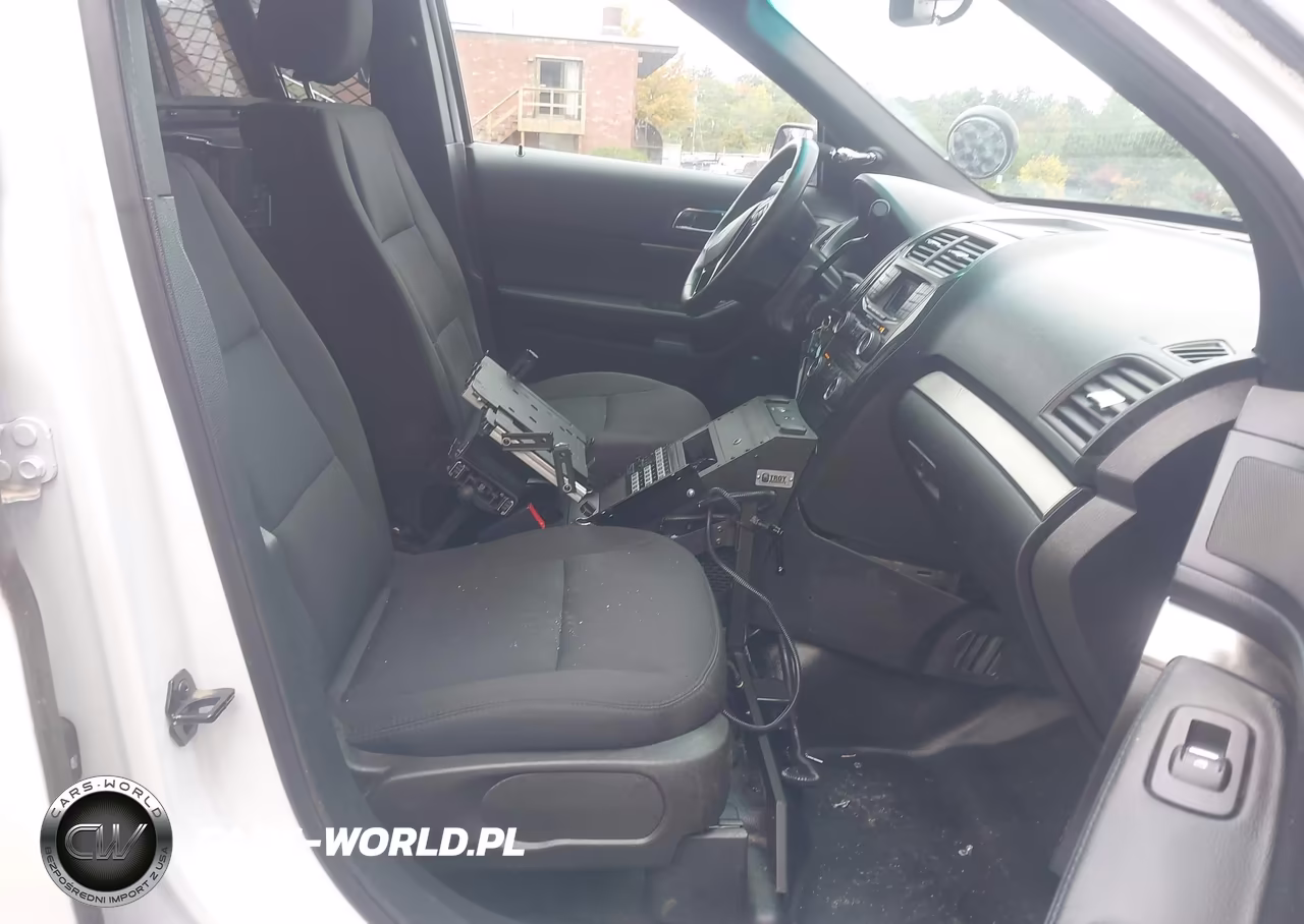 2017 Ford Utility Police Interceptor VIN:1FM5K8AR9HGB72408 - 5