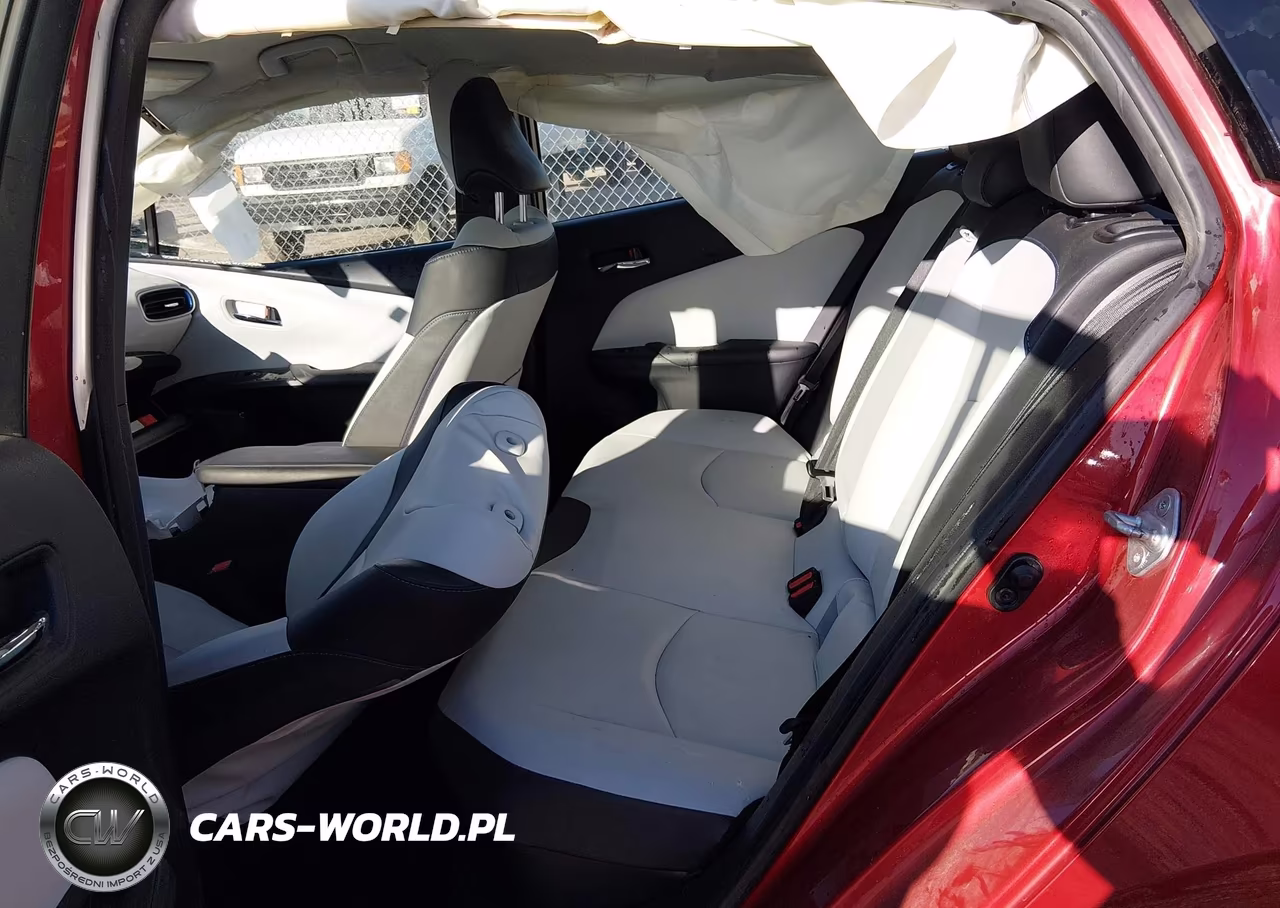 2016 Toyota Prius Three Touring VIN:JTDKARFU1G3523654 - 8