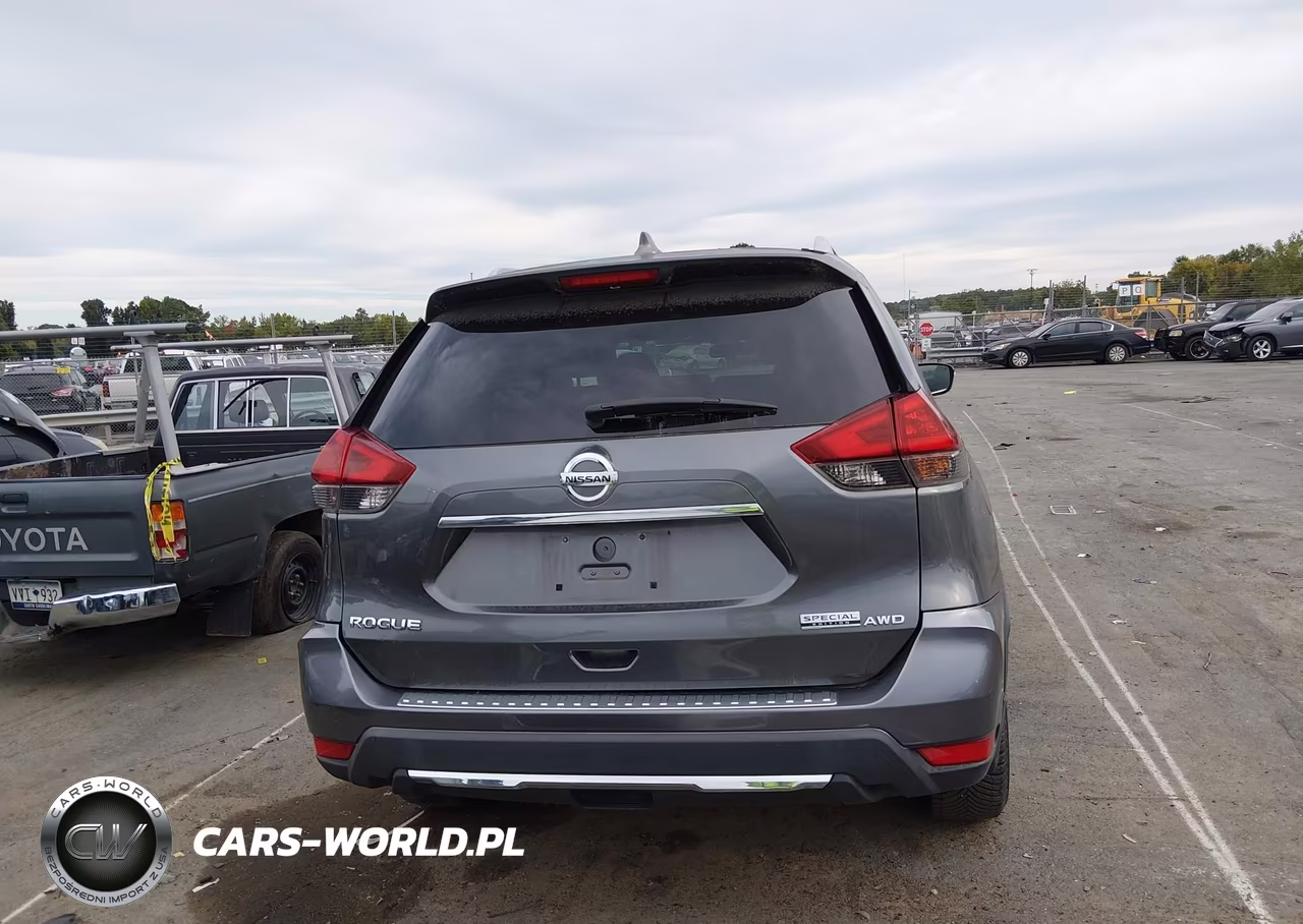 2019 Nissan Rogue S VIN:5N1AT2MVXKC740746 - 17