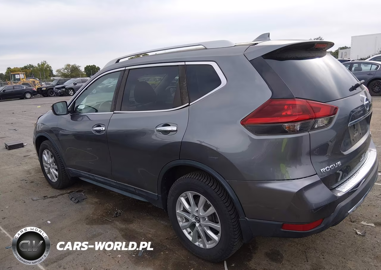 2019 Nissan Rogue S VIN:5N1AT2MVXKC740746 - 3