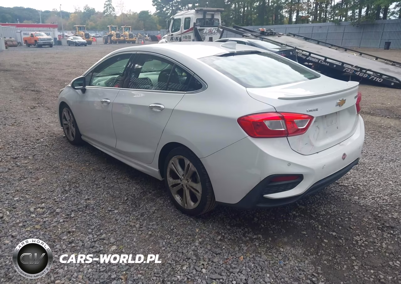 2016 Chevrolet Cruze Premier Auto VIN:1G1BG5SM9G7304083 - 3