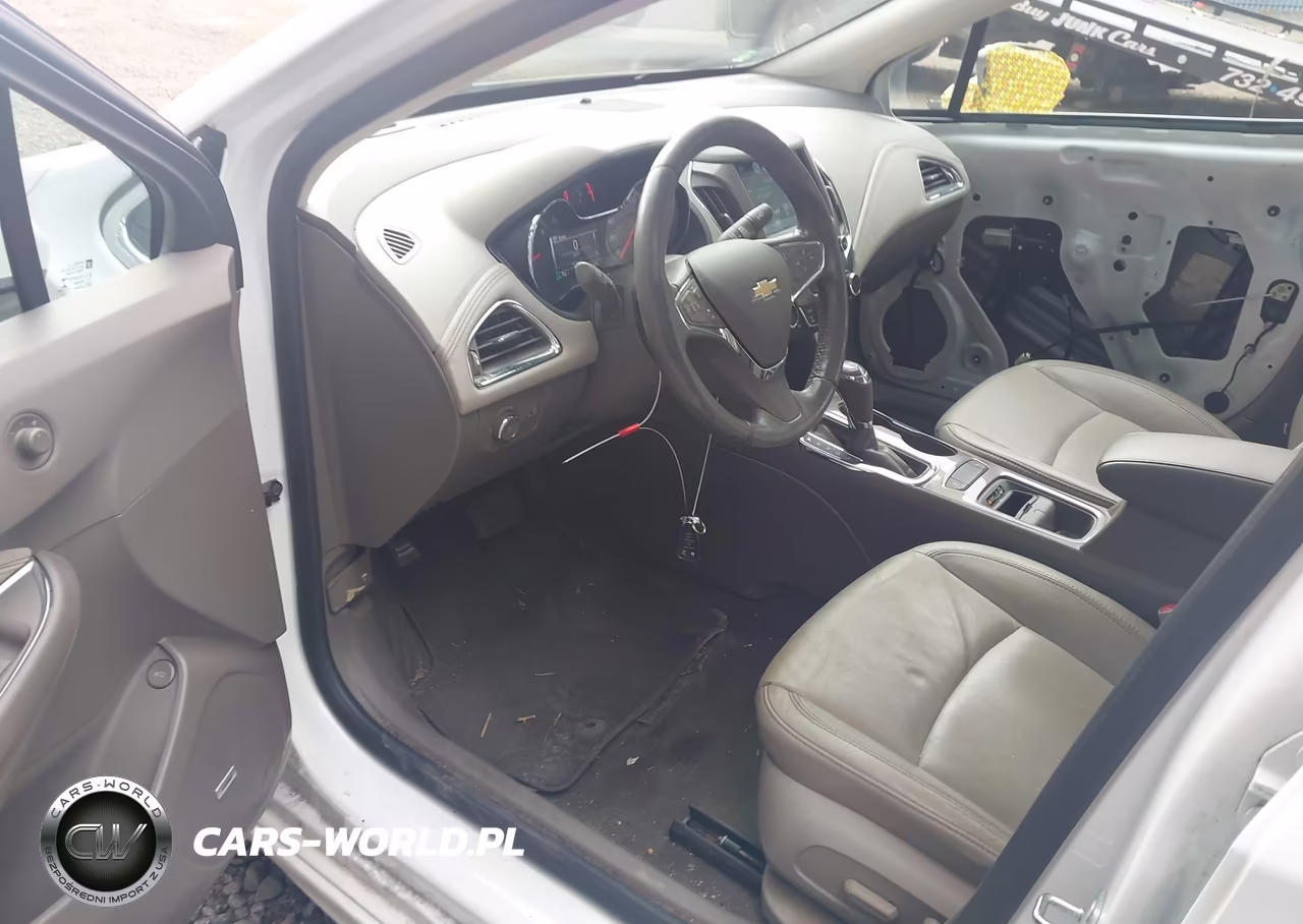 2016 Chevrolet Cruze Premier Auto VIN:1G1BG5SM9G7304083 - 5
