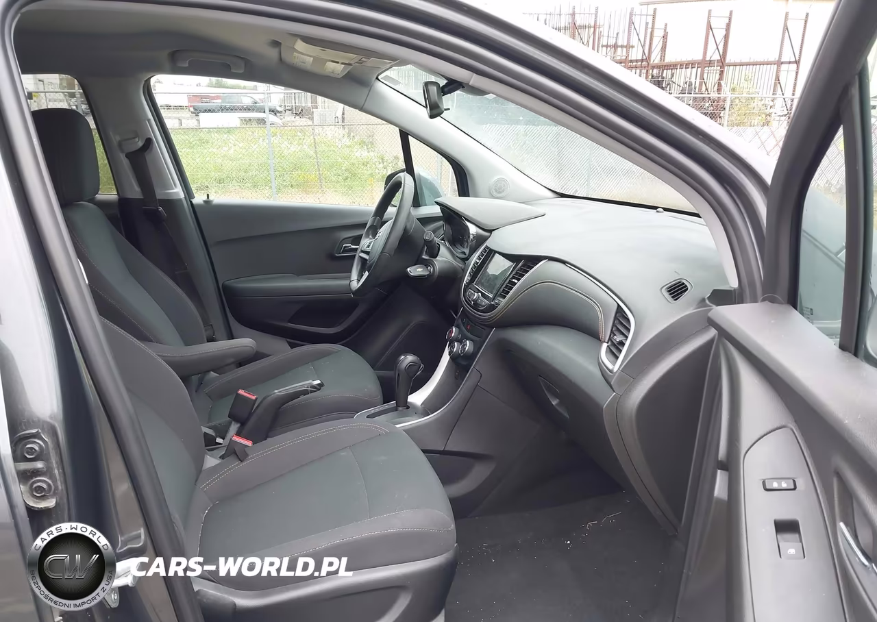 2019 Chevrolet Trax Ls VIN:3GNCJNSB9KL226136 - 5