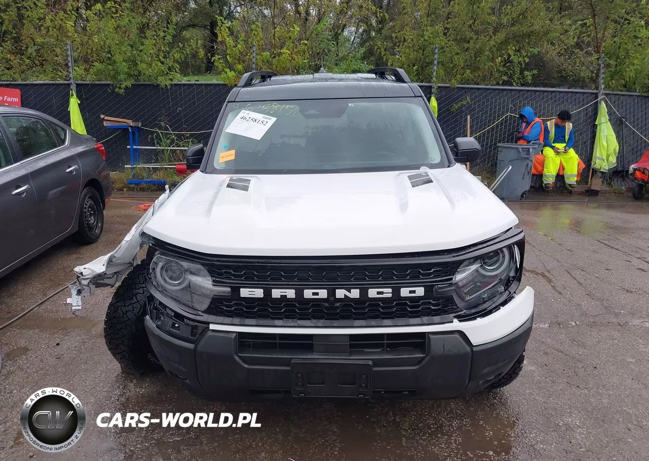 2025 Ford Bronco Sport Outer Banks VIN:3FMCR9CN3SRE82279 - 12