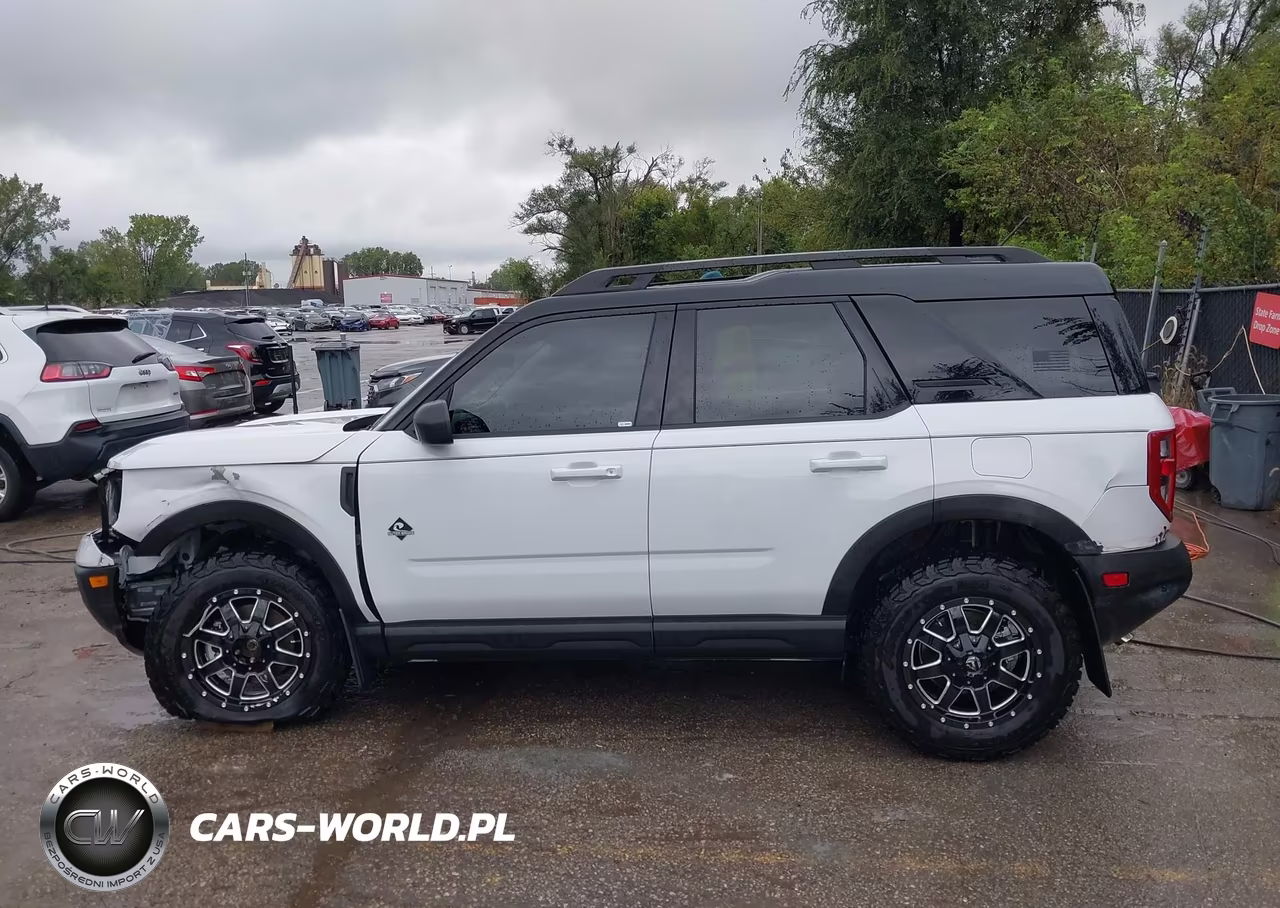 2025 Ford Bronco Sport Outer Banks VIN:3FMCR9CN3SRE82279 - 14