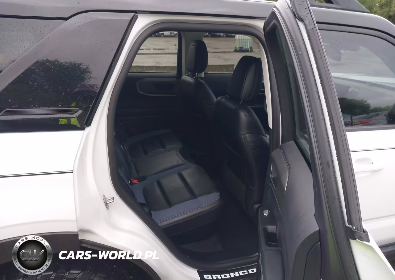 2025 Ford Bronco Sport Outer Banks VIN:3FMCR9CN3SRE82279 - 8