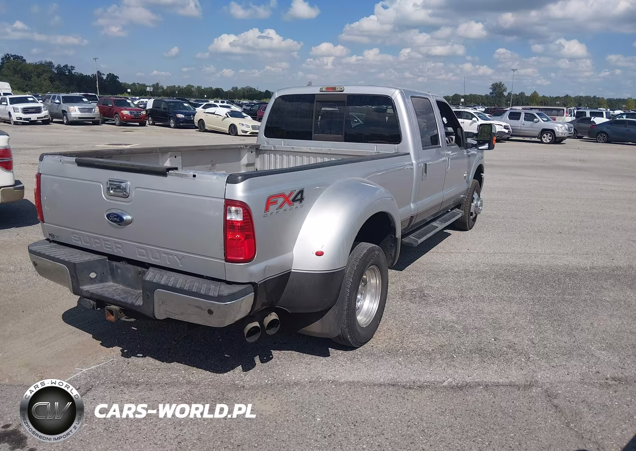 2015 Ford F-350 Lariat VIN:1FT8W3DT4FED64893 - 4
