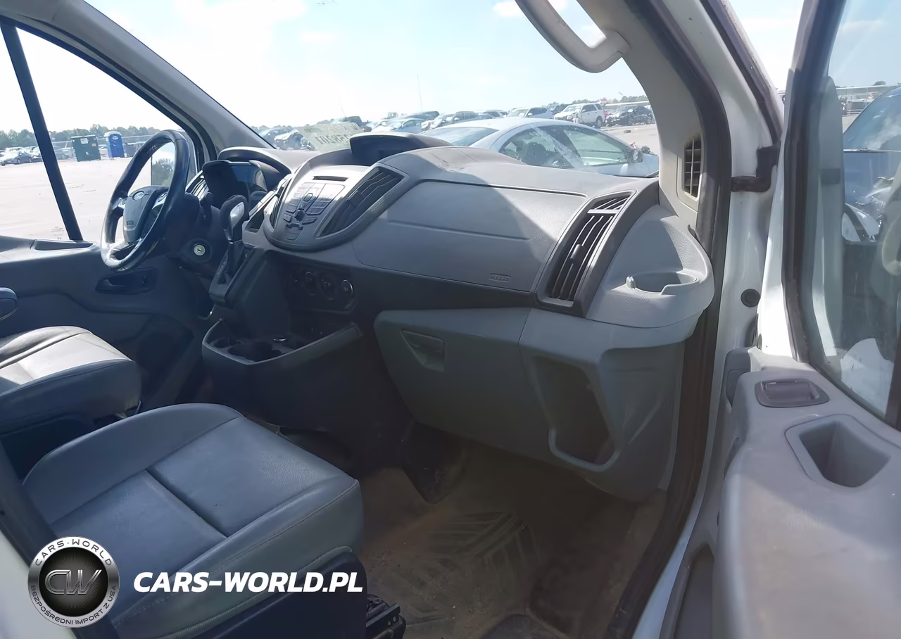 2015 Ford Transit-250 VIN:1FTNR1YMXFKB32978 - 5