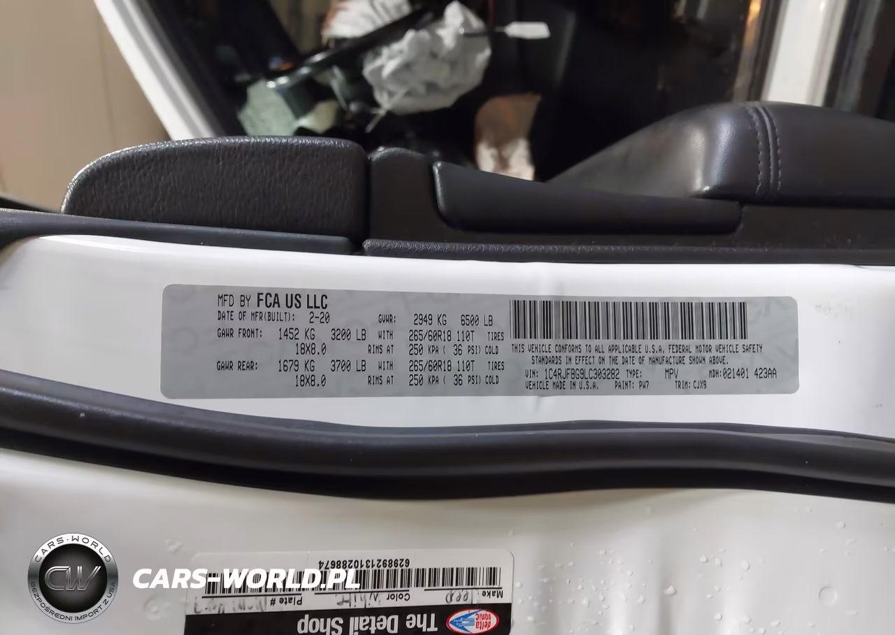 2020 Jeep Grand Cherokee Limited 4X4 VIN:1C4RJFBG9LC303282 - 9
