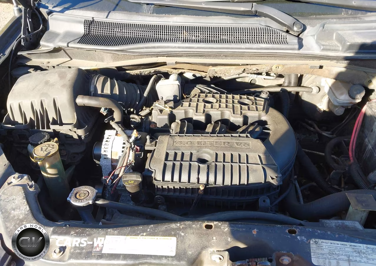2010 Chrysler Town & Country Touring VIN:2A4RR5DXXAR329548 - 10