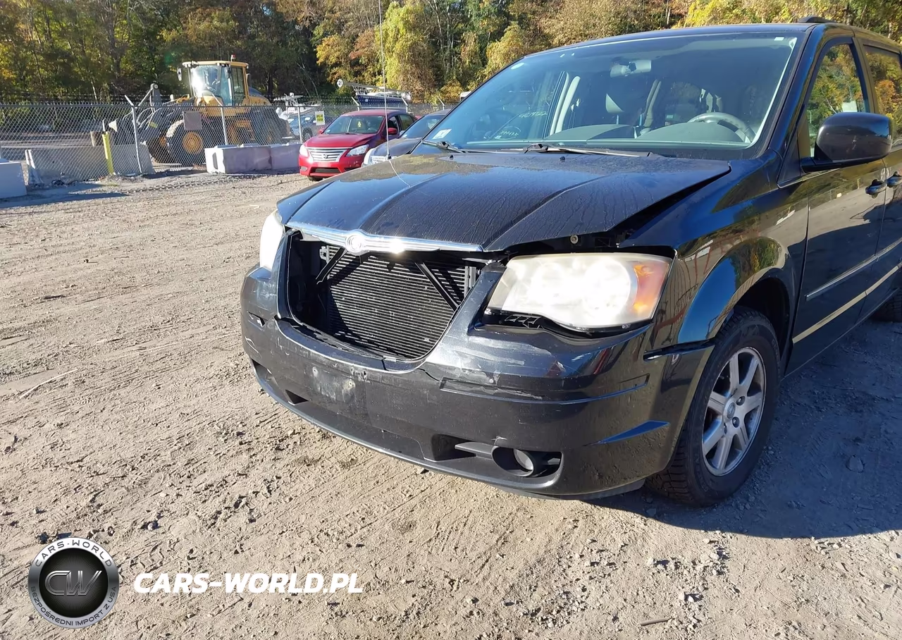 2010 Chrysler Town & Country Touring VIN:2A4RR5DXXAR329548 - 6