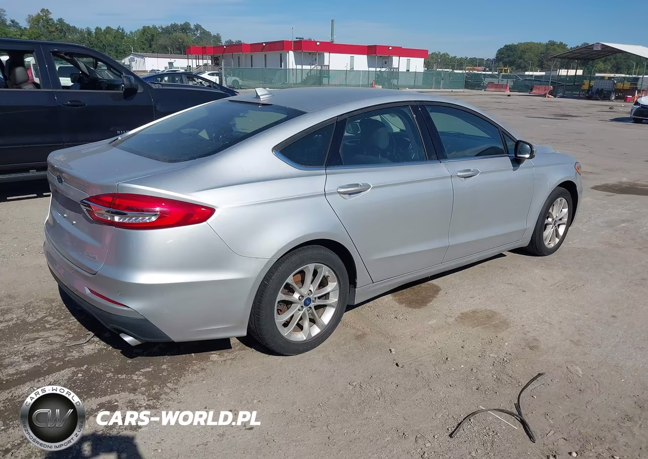 2019 Ford Fusion Se VIN:3FA6P0HD1KR186282 - 4
