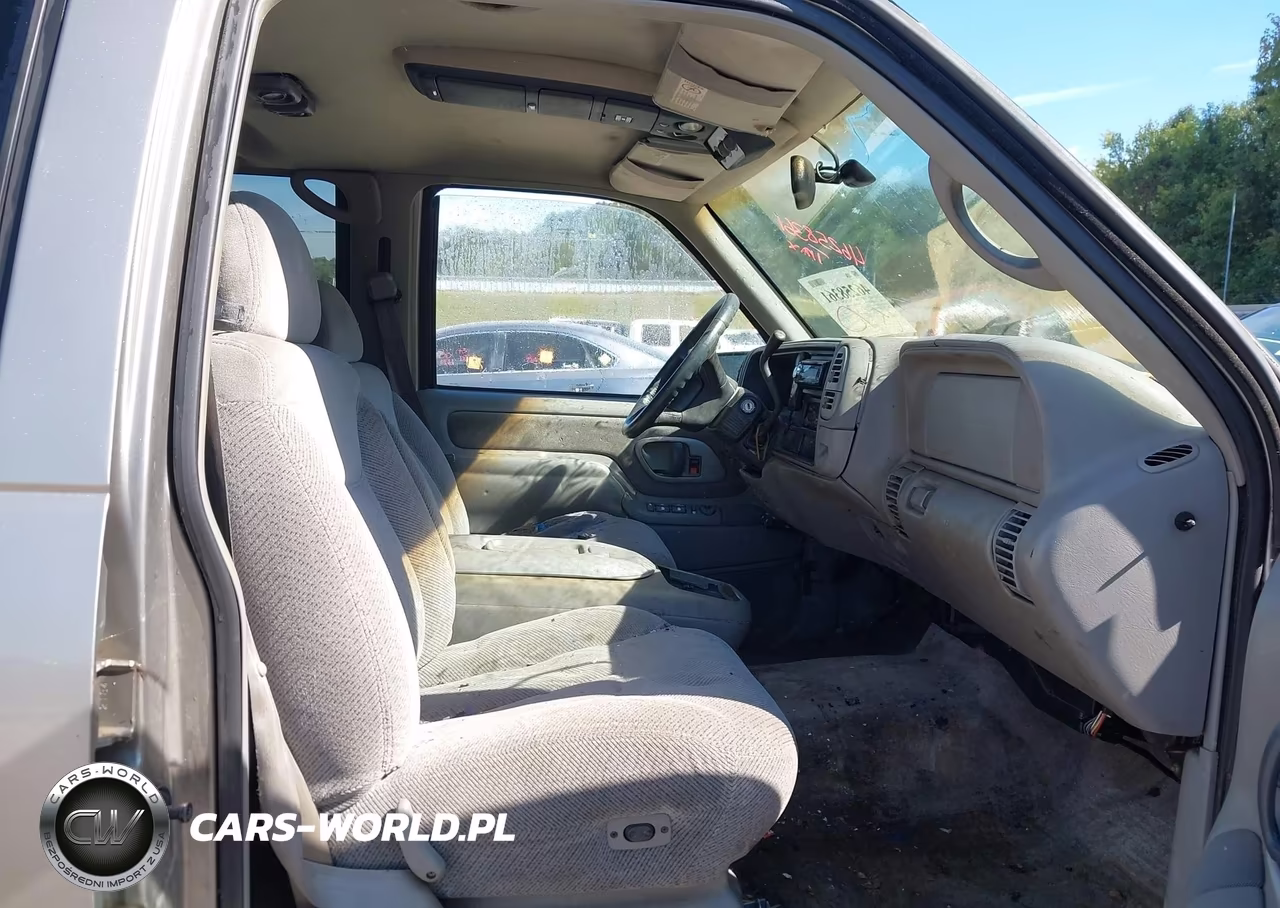 1998 Chevrolet Suburban 1500 VIN:3GNEC16R5WG115195 - 5
