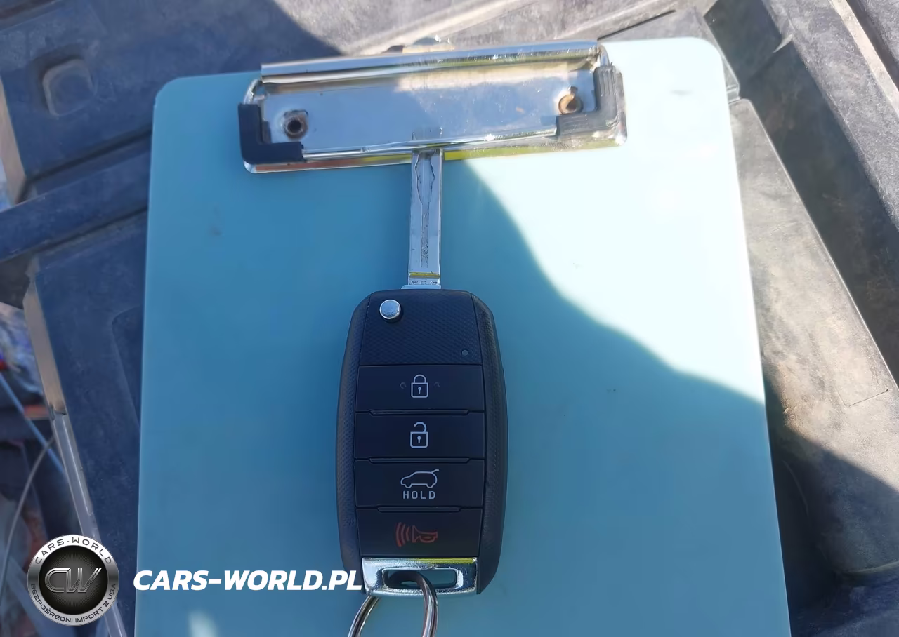 2017 Kia Soul + VIN:KNDJP3A57H7498289 - 11