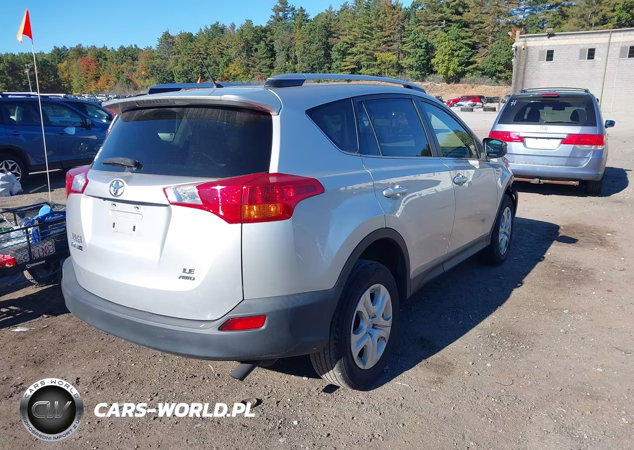 2015 Toyota Rav4 Le VIN:JTMBFREVXFJ039245 - 4